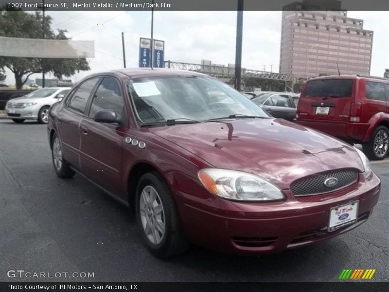 Merlot Metallic / Medium/Dark Flint 2007 Ford Taurus SE