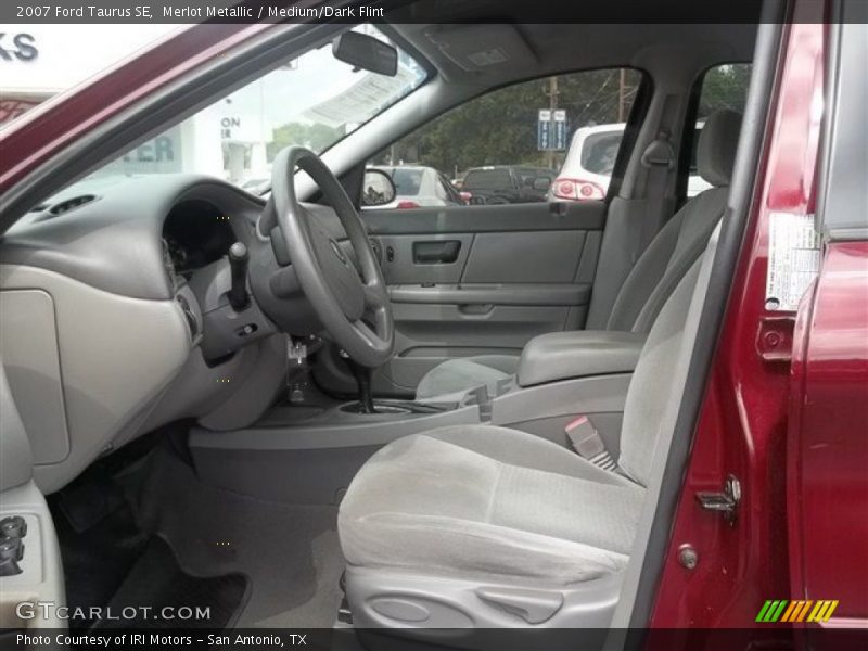  2007 Taurus SE Medium/Dark Flint Interior