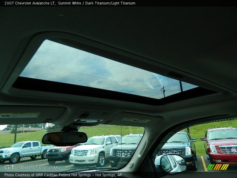 Summit White / Dark Titanium/Light Titanium 2007 Chevrolet Avalanche LT