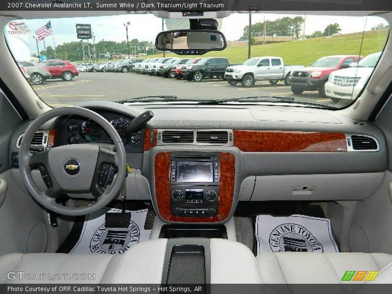Summit White / Dark Titanium/Light Titanium 2007 Chevrolet Avalanche LT