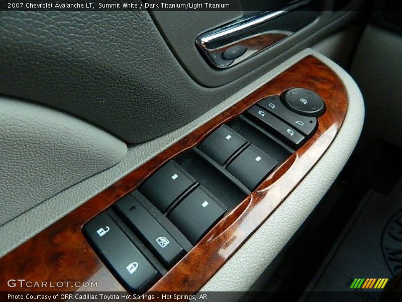 Summit White / Dark Titanium/Light Titanium 2007 Chevrolet Avalanche LT
