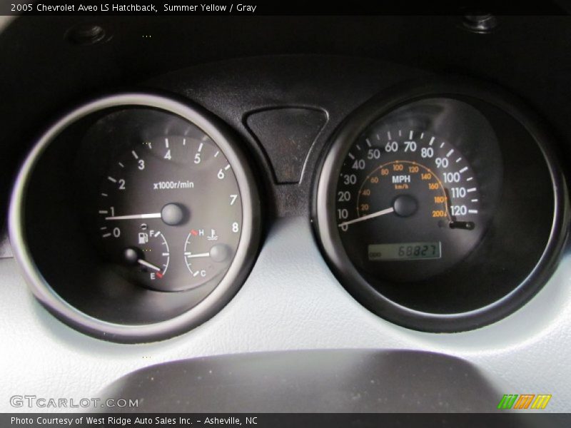 Summer Yellow / Gray 2005 Chevrolet Aveo LS Hatchback