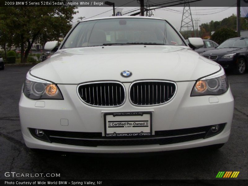 Alpine White / Beige 2009 BMW 5 Series 528xi Sedan