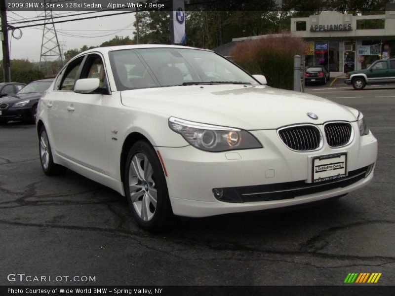 Alpine White / Beige 2009 BMW 5 Series 528xi Sedan