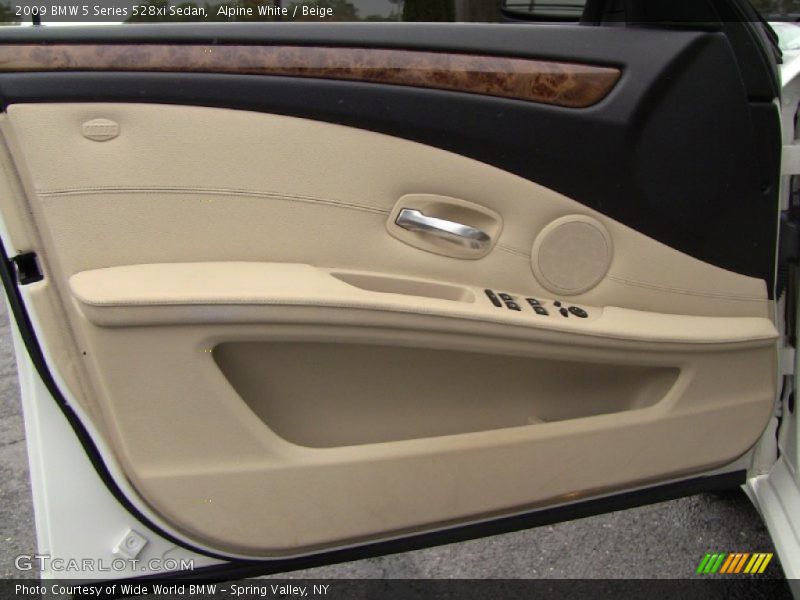 Alpine White / Beige 2009 BMW 5 Series 528xi Sedan