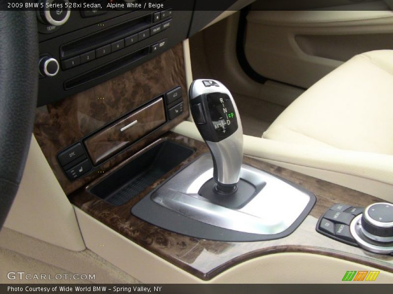 Alpine White / Beige 2009 BMW 5 Series 528xi Sedan
