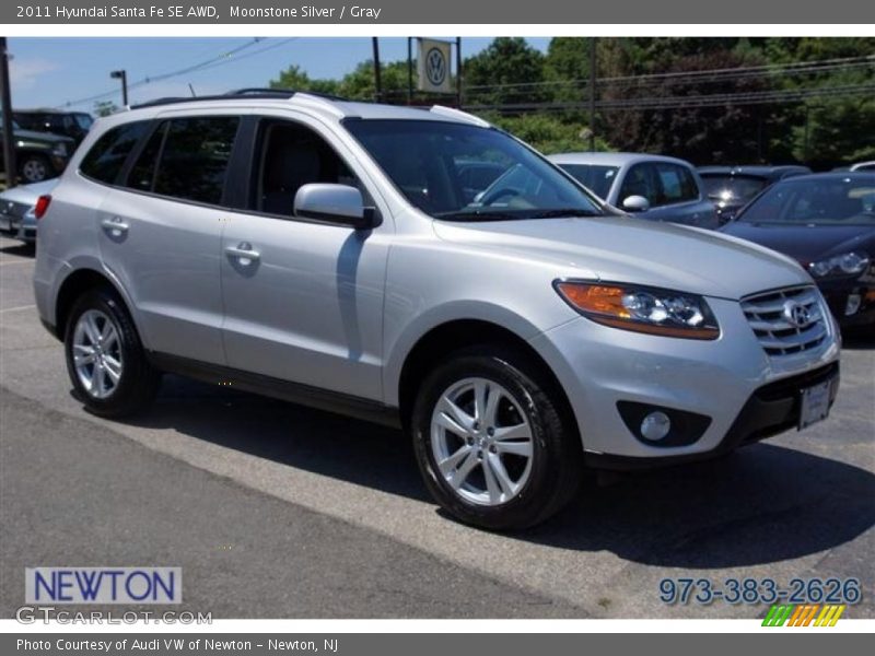 Moonstone Silver / Gray 2011 Hyundai Santa Fe SE AWD