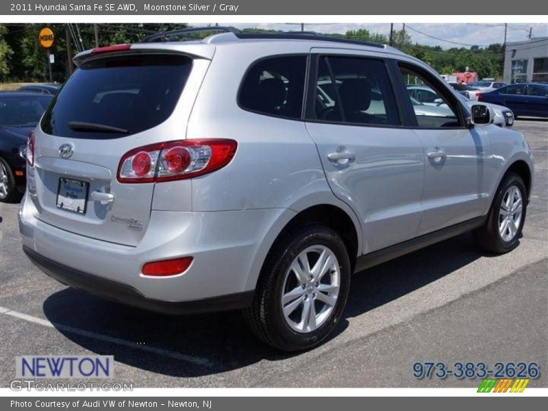Moonstone Silver / Gray 2011 Hyundai Santa Fe SE AWD