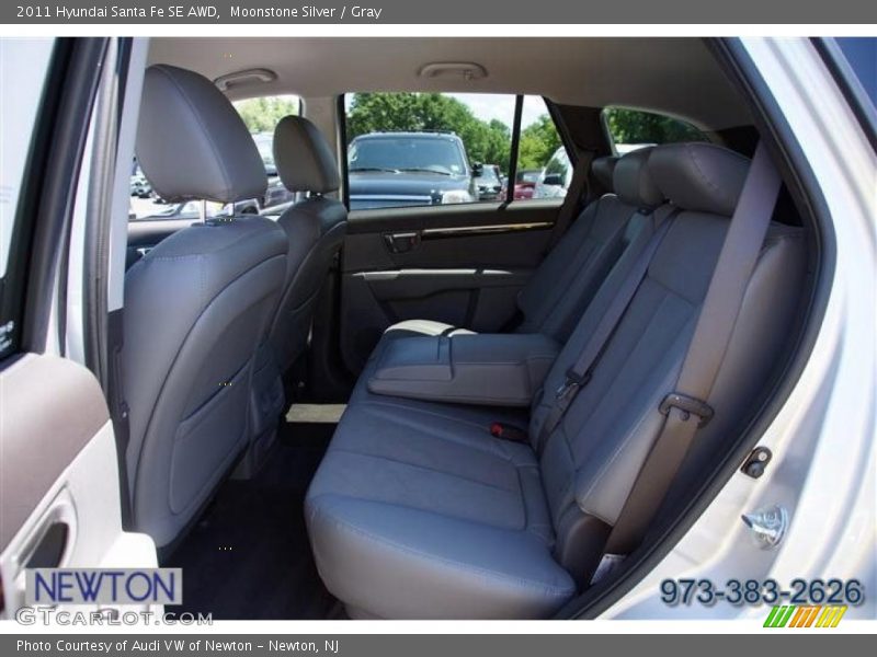 Moonstone Silver / Gray 2011 Hyundai Santa Fe SE AWD