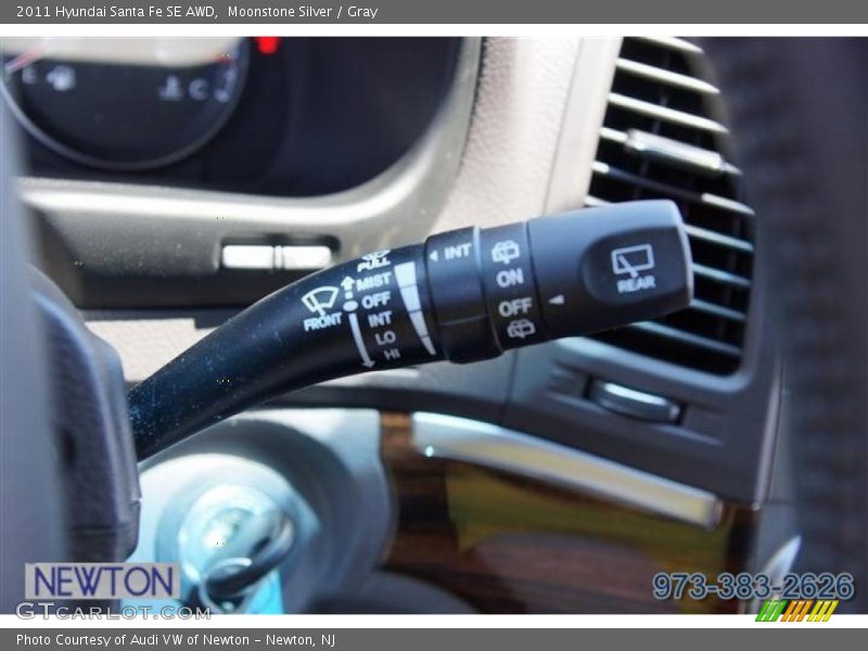 Moonstone Silver / Gray 2011 Hyundai Santa Fe SE AWD