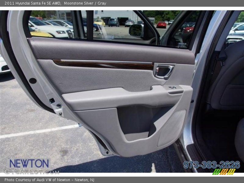 Moonstone Silver / Gray 2011 Hyundai Santa Fe SE AWD
