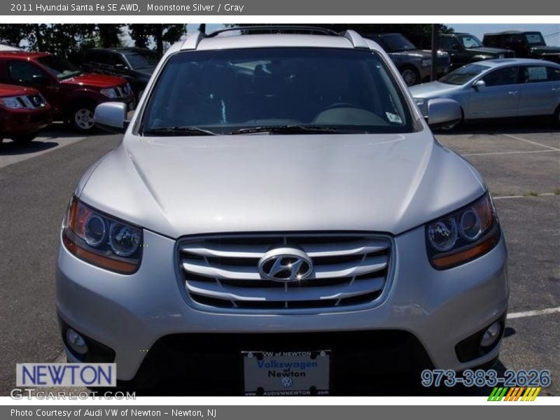 Moonstone Silver / Gray 2011 Hyundai Santa Fe SE AWD