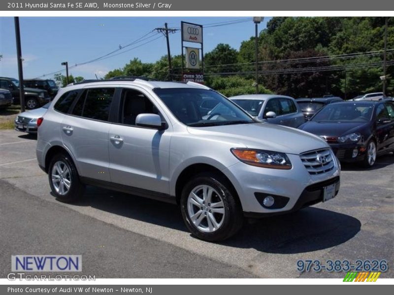 Moonstone Silver / Gray 2011 Hyundai Santa Fe SE AWD