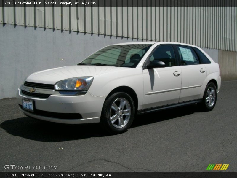 White / Gray 2005 Chevrolet Malibu Maxx LS Wagon