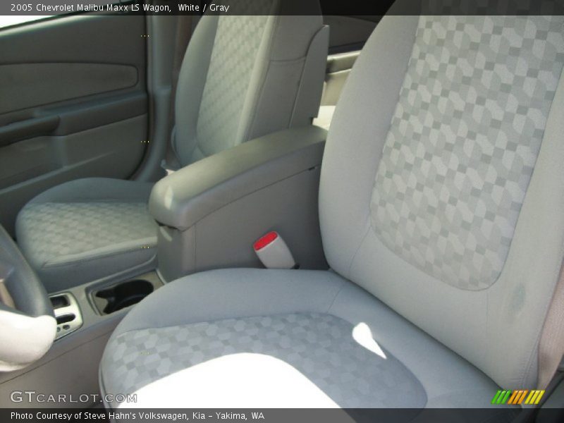 White / Gray 2005 Chevrolet Malibu Maxx LS Wagon