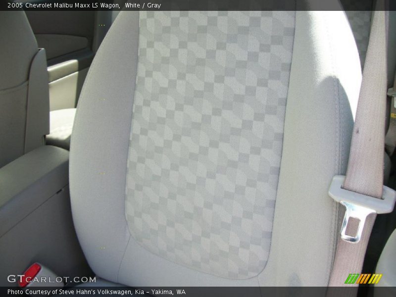White / Gray 2005 Chevrolet Malibu Maxx LS Wagon