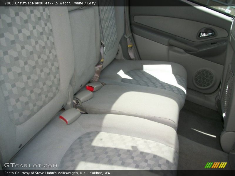 White / Gray 2005 Chevrolet Malibu Maxx LS Wagon