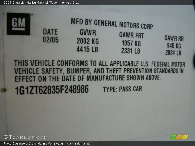 White / Gray 2005 Chevrolet Malibu Maxx LS Wagon