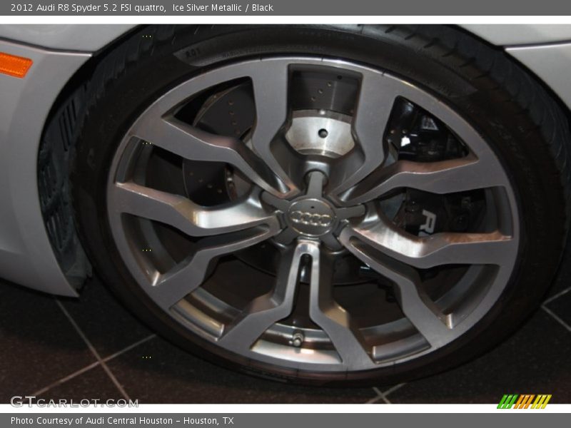  2012 R8 Spyder 5.2 FSI quattro Wheel