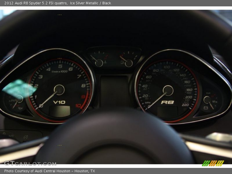  2012 R8 Spyder 5.2 FSI quattro Spyder 5.2 FSI quattro Gauges