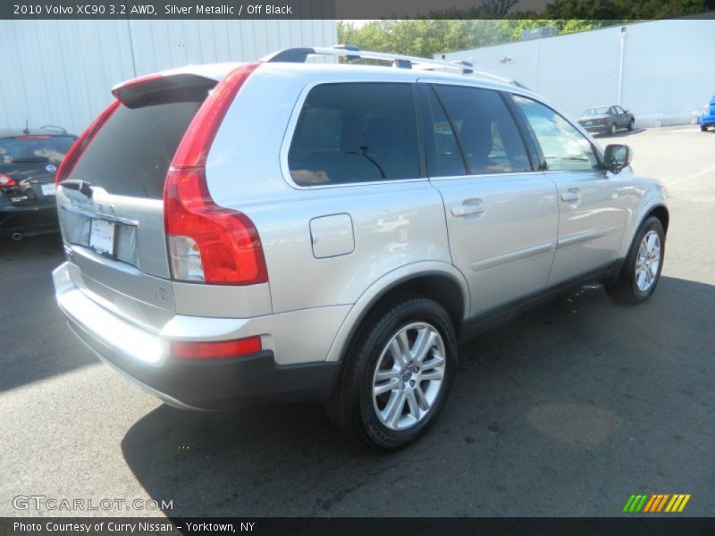 Silver Metallic / Off Black 2010 Volvo XC90 3.2 AWD