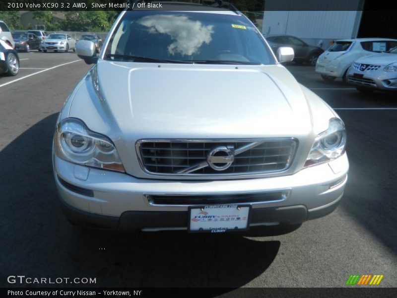 Silver Metallic / Off Black 2010 Volvo XC90 3.2 AWD