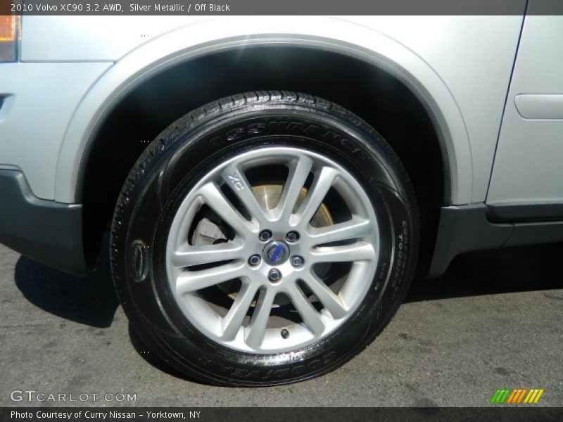 Silver Metallic / Off Black 2010 Volvo XC90 3.2 AWD