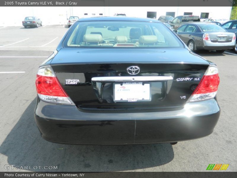 Black / Gray 2005 Toyota Camry XLE V6