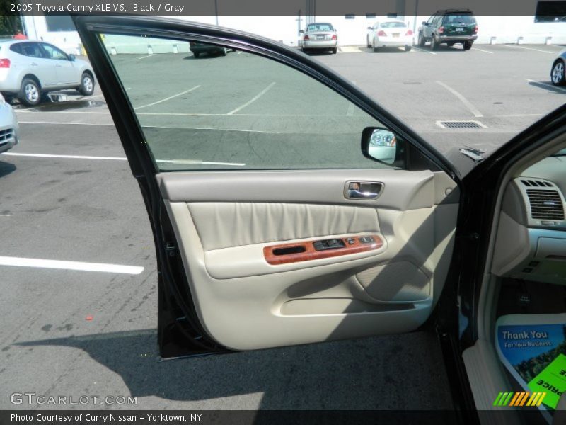 Black / Gray 2005 Toyota Camry XLE V6