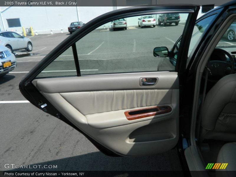 Black / Gray 2005 Toyota Camry XLE V6