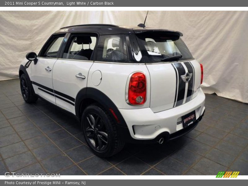 Light White / Carbon Black 2011 Mini Cooper S Countryman