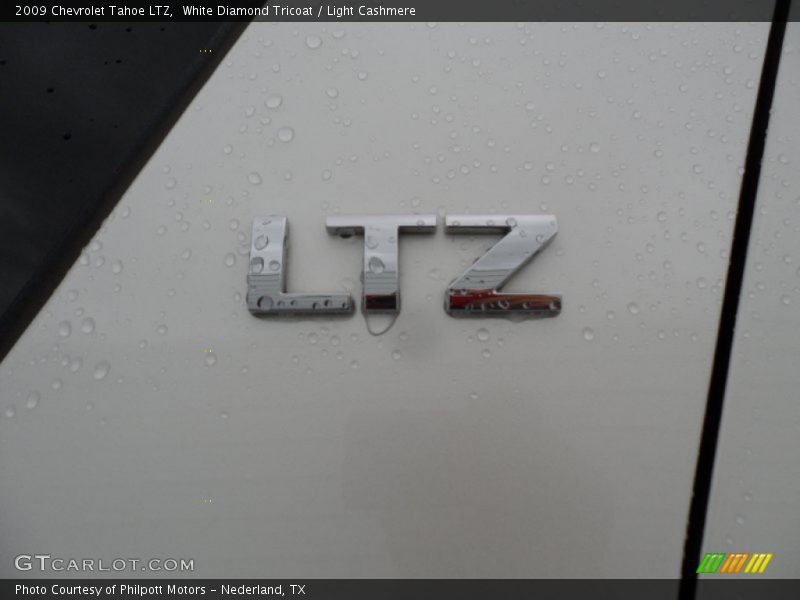 White Diamond Tricoat / Light Cashmere 2009 Chevrolet Tahoe LTZ