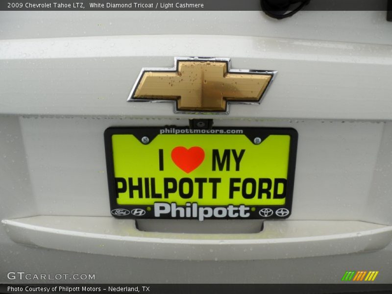 White Diamond Tricoat / Light Cashmere 2009 Chevrolet Tahoe LTZ
