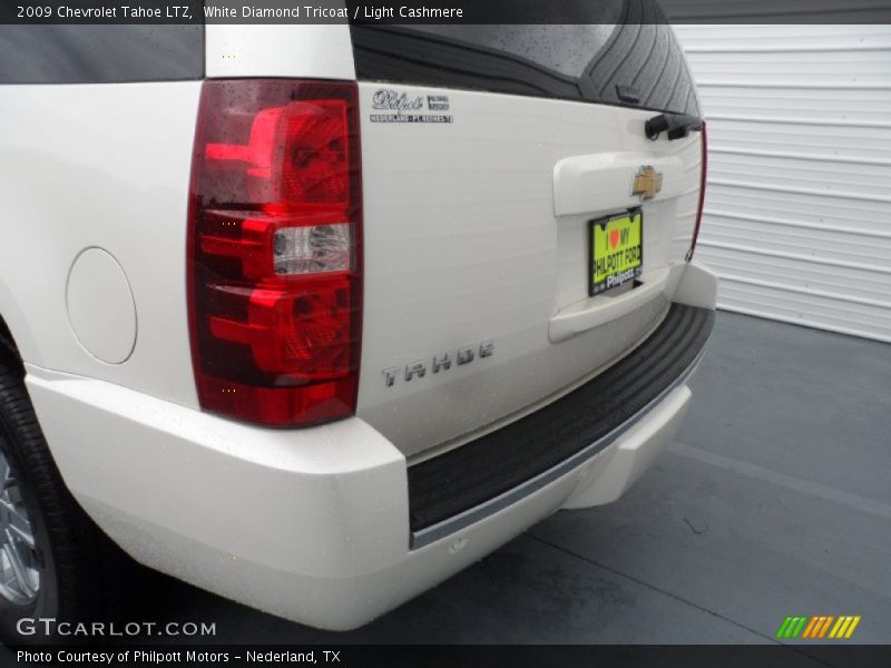 White Diamond Tricoat / Light Cashmere 2009 Chevrolet Tahoe LTZ