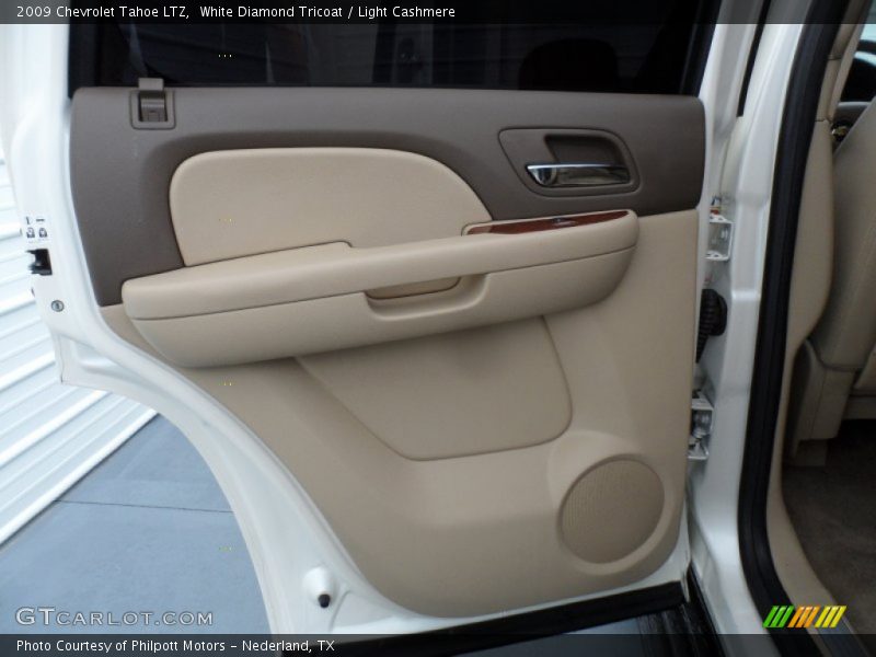 White Diamond Tricoat / Light Cashmere 2009 Chevrolet Tahoe LTZ