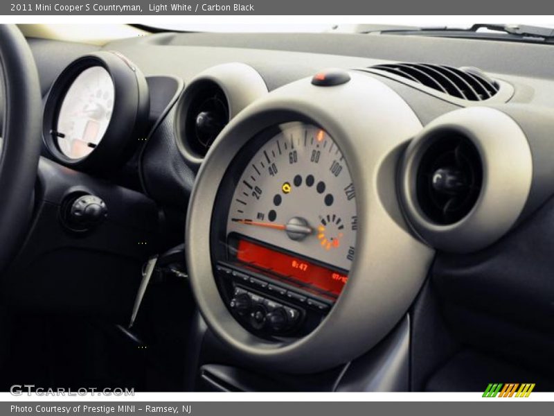Light White / Carbon Black 2011 Mini Cooper S Countryman