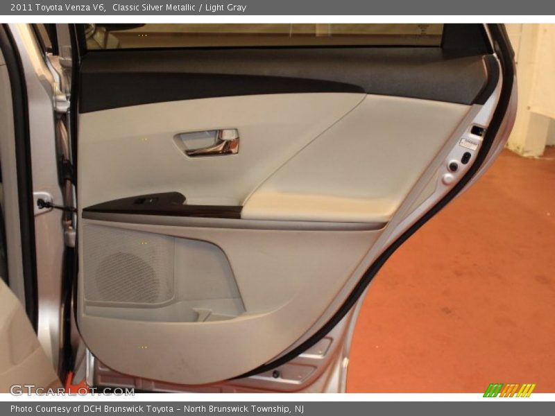 Classic Silver Metallic / Light Gray 2011 Toyota Venza V6