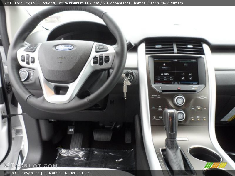 Dashboard of 2013 Edge SEL EcoBoost