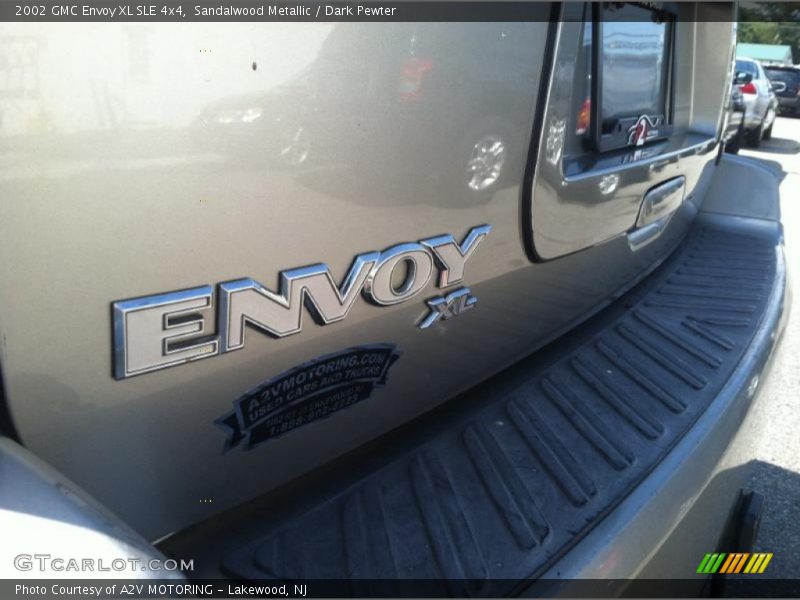 Sandalwood Metallic / Dark Pewter 2002 GMC Envoy XL SLE 4x4