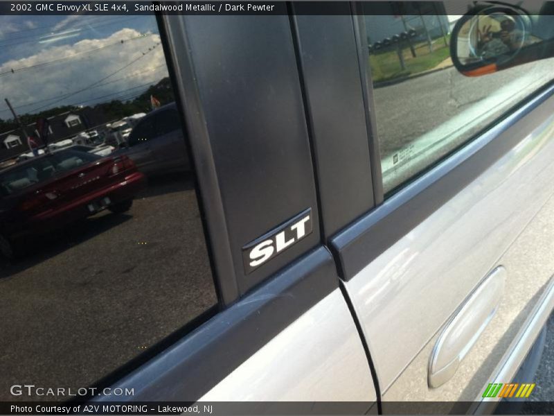 Sandalwood Metallic / Dark Pewter 2002 GMC Envoy XL SLE 4x4
