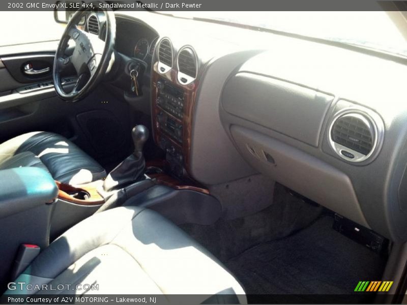 Sandalwood Metallic / Dark Pewter 2002 GMC Envoy XL SLE 4x4