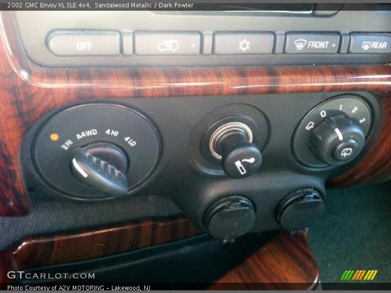 Sandalwood Metallic / Dark Pewter 2002 GMC Envoy XL SLE 4x4