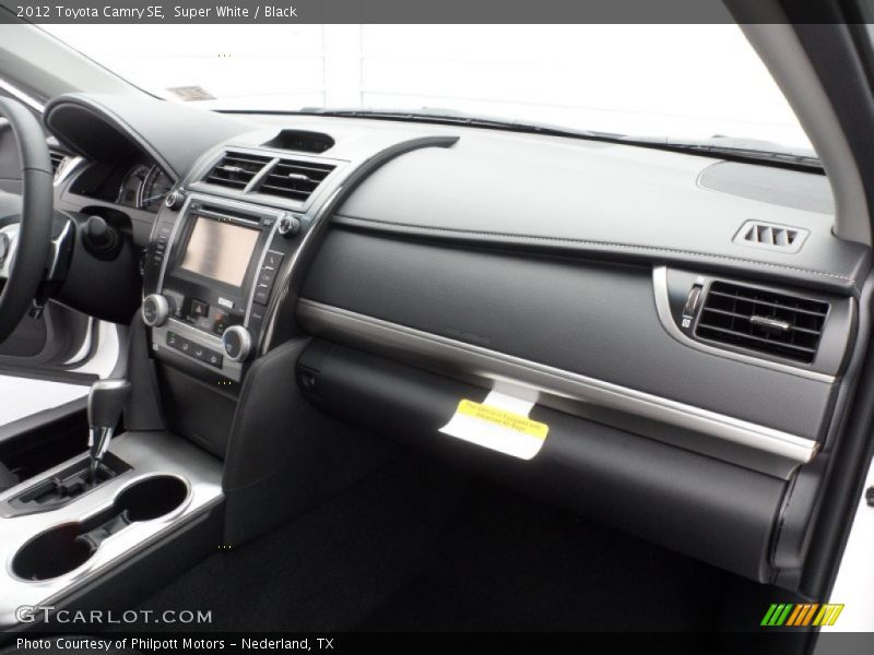 Super White / Black 2012 Toyota Camry SE