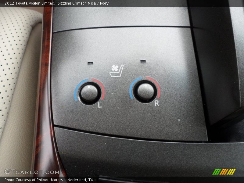 Sizzling Crimson Mica / Ivory 2012 Toyota Avalon Limited