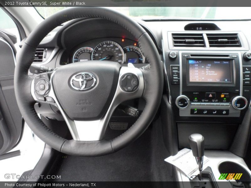 Super White / Black 2012 Toyota Camry SE