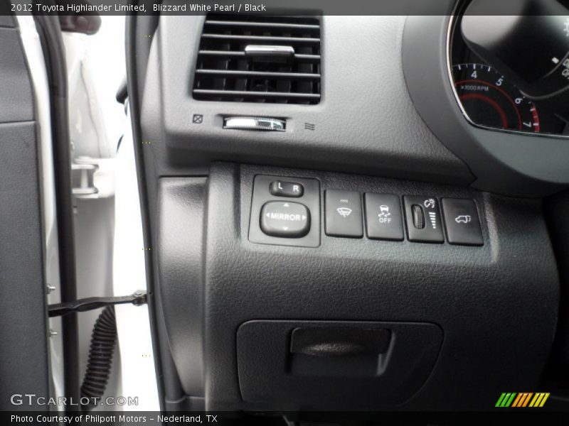 Blizzard White Pearl / Black 2012 Toyota Highlander Limited
