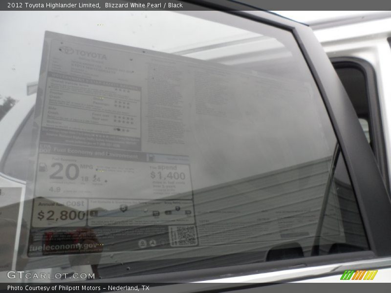 Blizzard White Pearl / Black 2012 Toyota Highlander Limited