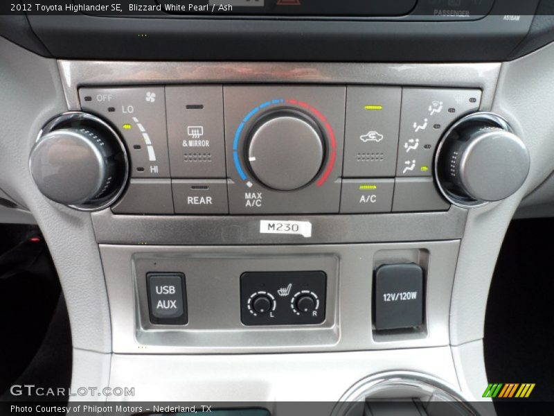 Blizzard White Pearl / Ash 2012 Toyota Highlander SE