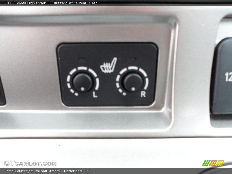 Blizzard White Pearl / Ash 2012 Toyota Highlander SE