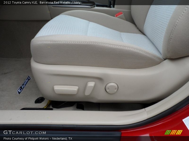 Barcelona Red Metallic / Ivory 2012 Toyota Camry XLE